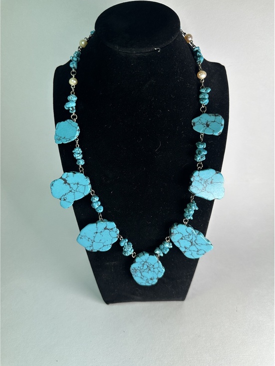 Jewelry - Turquoise Dyed Howlite Freshwater Pearl Statement Necklace Boho Western 22”